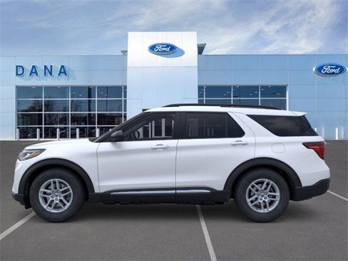 New 2025 Ford Explorer Active image 3