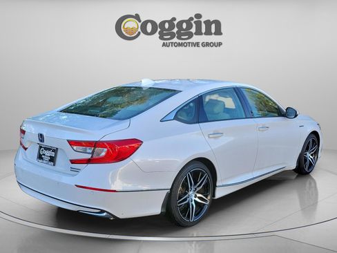 Certified 2022 Honda Accord Touring image 6