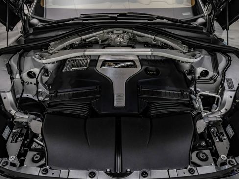 Used 2023 Aston Martin DBX 707 image 3