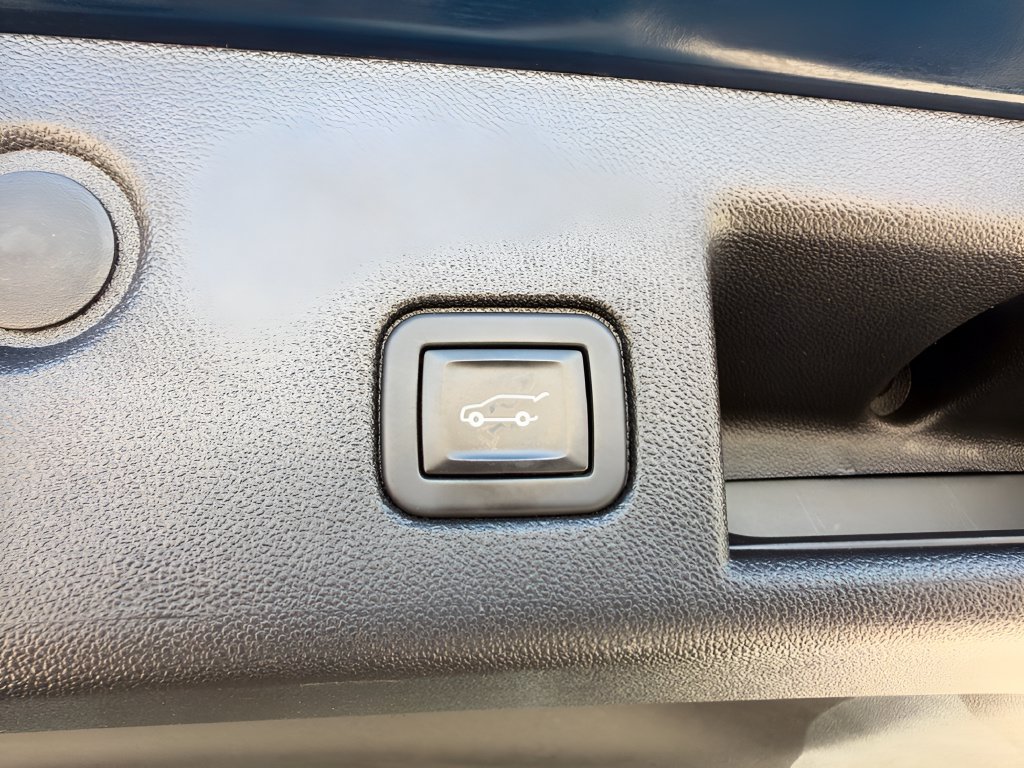 Used 2020 Chevrolet Equinox Premier AWD/4WD image 34