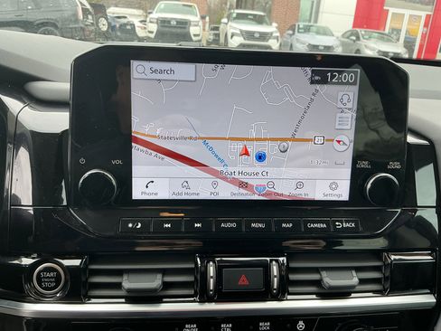 Used 2024 Nissan Pathfinder Platinum w/ Cargo Package image 17