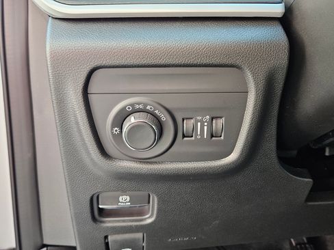 New 2026 Jeep Grand Cherokee L 4WD image 18