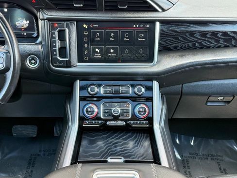 Used 2022 GMC Yukon Denali image 32