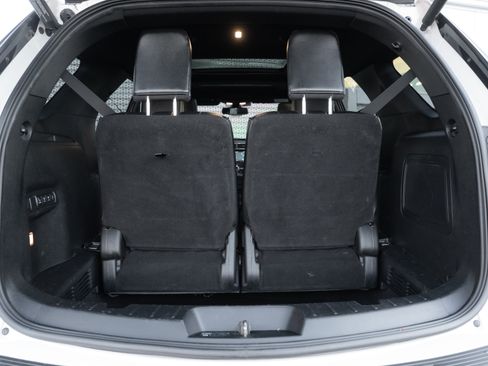 Used 2019 Ford Explorer Platinum image 29