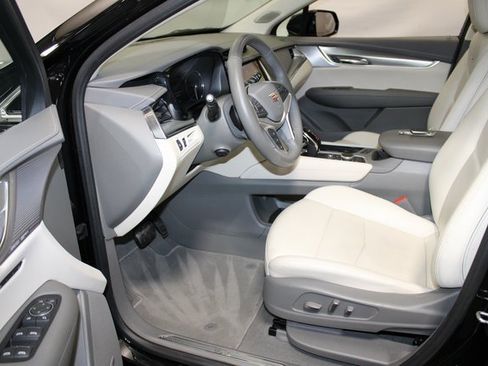 Certified 2022 Cadillac XT5 Premium Luxury image 7