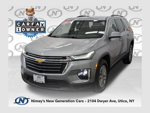 Used 2023 Chevrolet Traverse LT w/ Rear Camera Mirror Package AWD/4WD image 1