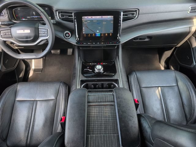 Certified 2023 Jeep Wagoneer L Series II AWD/4WD image 18