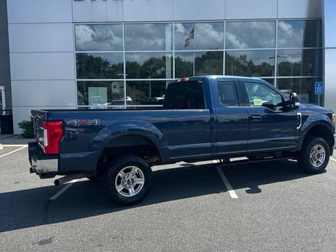 Used 2017 Ford F250 XLT w/ XLT Value Package AWD/4WD image 4