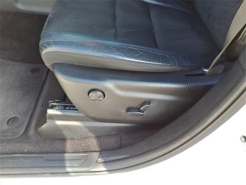 Used 2019 Jeep Grand Cherokee Altitude image 5