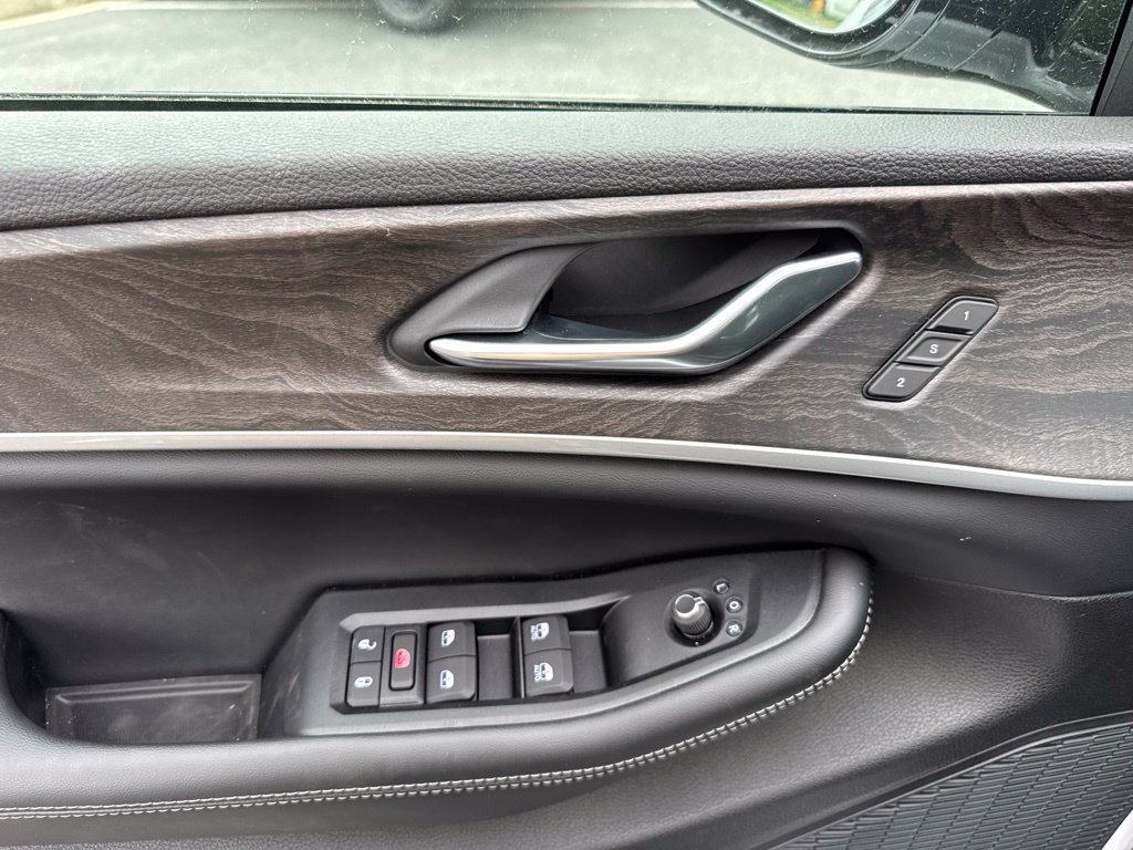 New 2026 Jeep Grand Cherokee L Limited w/ Luxury Tech Group II AWD/4WD image 8