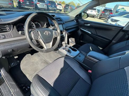 Used 2013 Toyota Camry SE image 8