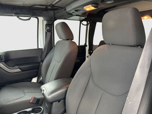 Used 2017 Jeep Wrangler Unlimited Sport AWD/4WD image 15
