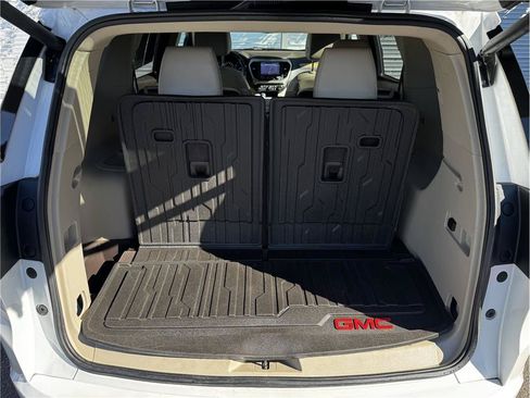 Used 2018 GMC Acadia Denali w/ Technology Package AWD/4WD image 19