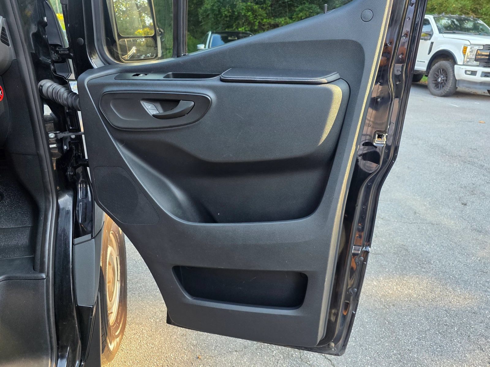 Used 2019 Mercedes-Benz Sprinter 2500 w/ Driver Convenience Package image 30