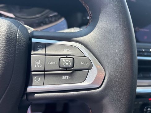 Certified 2022 Jeep Compass Limited AWD/4WD image 17