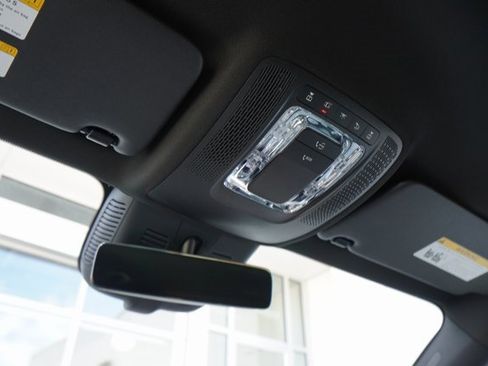 New 2026 Mercedes-Benz GLB 250 image 23