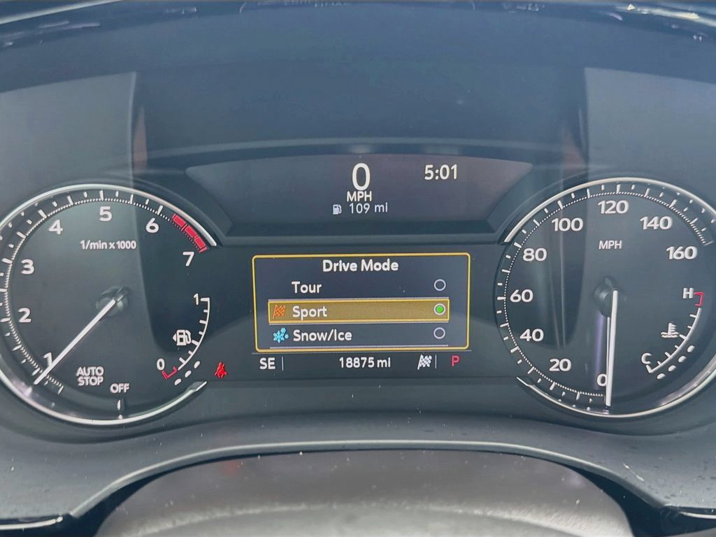 Certified 2024 Cadillac XT6 Luxury FWD image 32