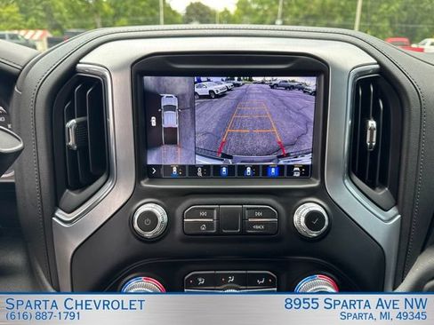 Used 2023 GMC Sierra 2500 SLT w/ SLT Premium Package AWD/4WD image 28