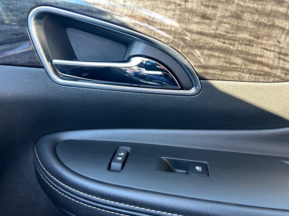 Used 2013 Buick Encore Convenience FWD image 35