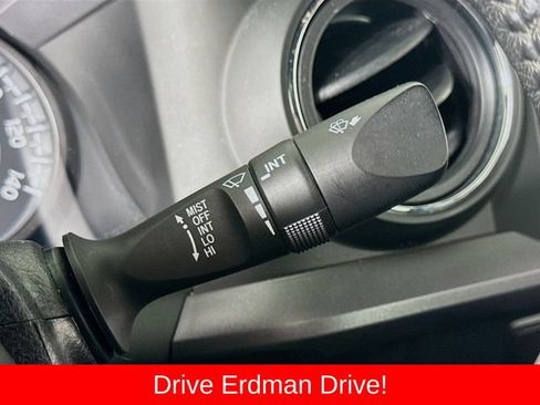 Certified 2021 Toyota Tacoma TRD Off-Road AWD/4WD image 16