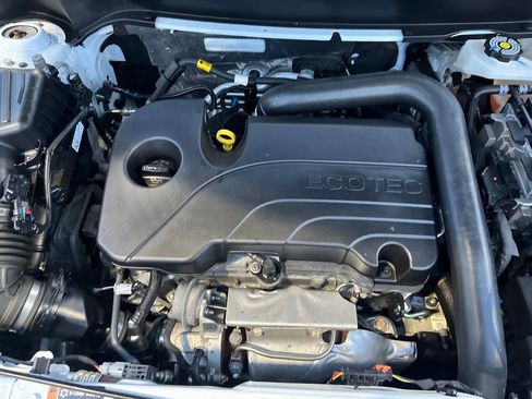 Used 2024 Chevrolet Equinox RS image 36