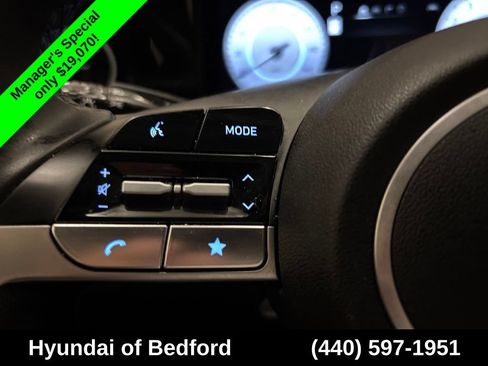 Used 2024 Hyundai Elantra SEL w/ Convenience Package FWD image 16