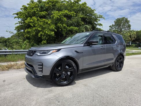 New 2026 Land Rover Discovery Dynamic SE AWD/4WD image 1