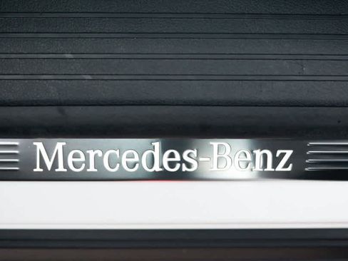 Used 2024 Mercedes-Benz GLE 350 4MATIC w/ Driver Assistance Package image 17