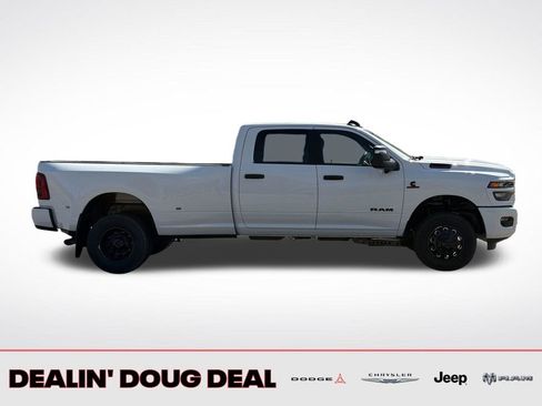 New 2026 RAM 3500 Big Horn AWD/4WD image 6