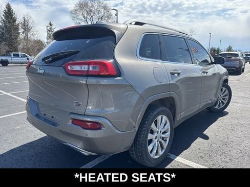Used 2017 Jeep Cherokee Overland w/ Technology Group image 4