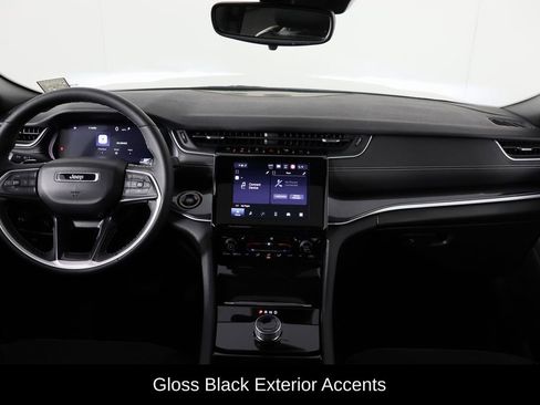 Used 2023 Jeep Grand Cherokee L Laredo image 11