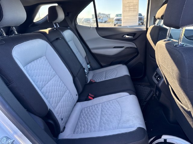 Used 2021 Chevrolet Equinox LS w/ LS Convenience Package AWD/4WD image 16