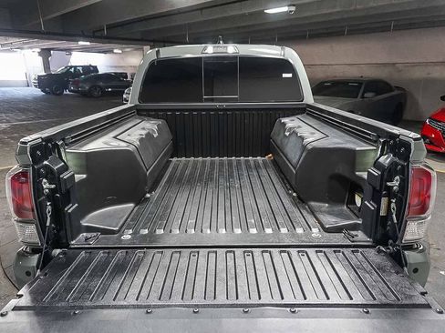 Certified 2022 Toyota Tacoma TRD Off-Road w/ Advanced Technology Package AWD/4WD image 27