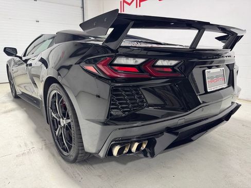 Used 2022 Chevrolet Corvette Stingray Premium Conv w/ Z51 Performance Package RWD image 5