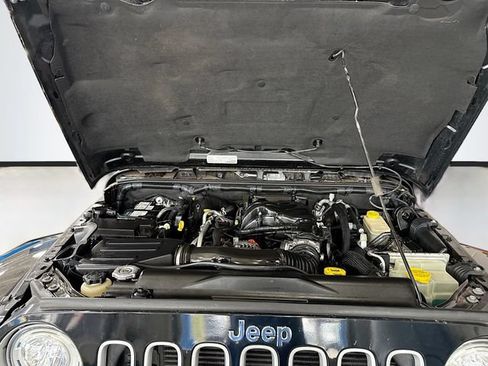Used 2017 Jeep Wrangler Unlimited Sahara AWD/4WD image 26