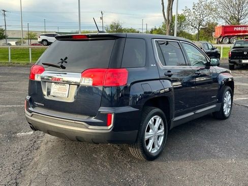Used 2017 GMC Terrain SLE FWD image 3