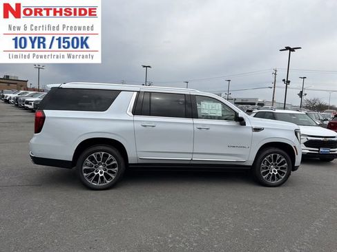 New 2026 GMC Yukon XL Denali w/ Denali Reserve Package image 5