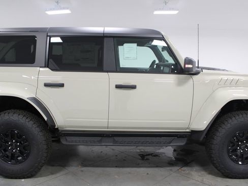 New 2025 Ford Bronco Raptor image 10