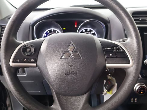 Used 2026 Mitsubishi Outlander Sport AWD image 3