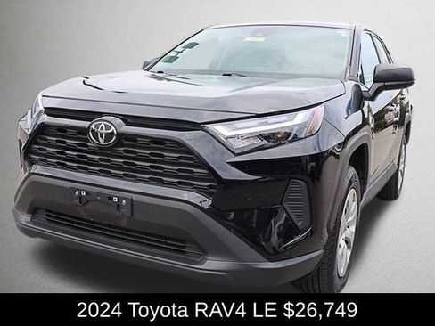 Used 2024 Toyota RAV4 LE image 7