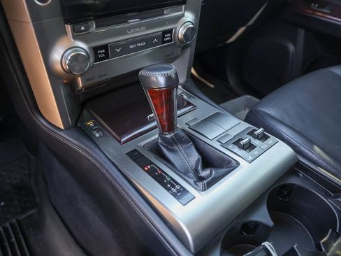 Used 2017 Lexus GX 460 Premium image 32