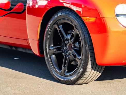 Used 2003 Chevrolet SSR w/ Preferred Equipment Group image 8