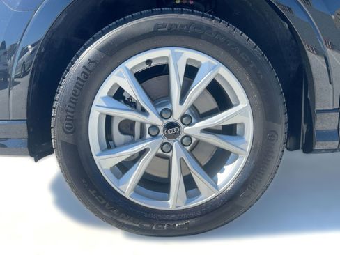 Certified 2025 Audi Q3 2.0T Premium w/ Convenience Package image 12