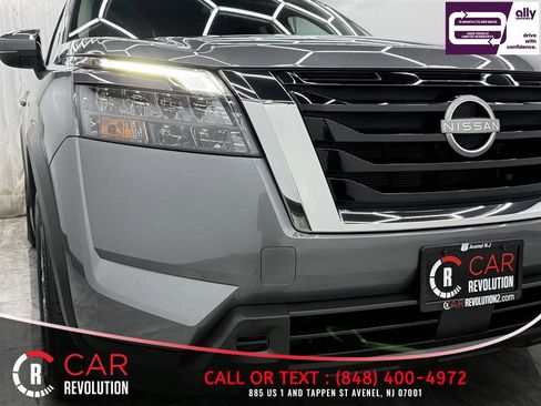 Used 2025 Nissan Pathfinder SV AWD/4WD image 48