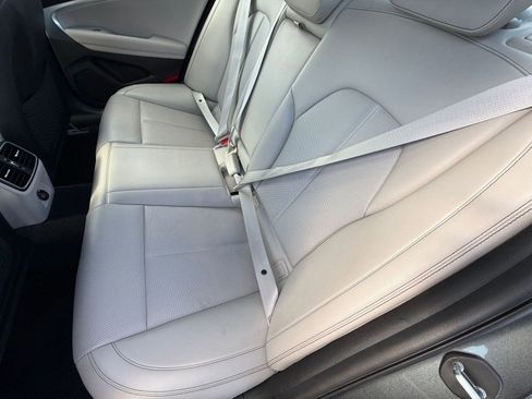 Used 2019 Genesis G70 2.0T Advanced image 15