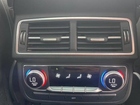 Used 2017 Audi Q7 3.0T Prestige AWD/4WD image 17