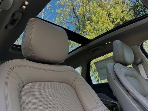 New 2024 Lincoln Corsair Reserve w/ Equipment Group 202A image 15