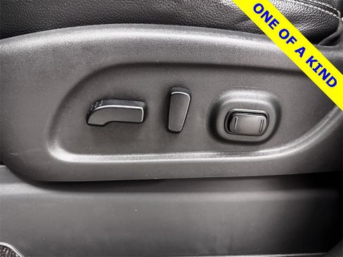 Used 2016 Nissan Titan XD image 18