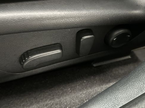 Used 2024 Subaru Crosstrek 2.5i Limited image 19