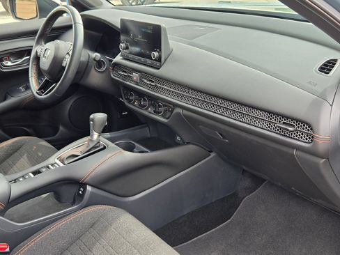 Used 2025 Honda HR-V Sport image 29